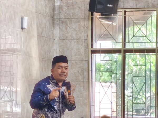 Ustad H. Fahrur Rozi, M.Pd